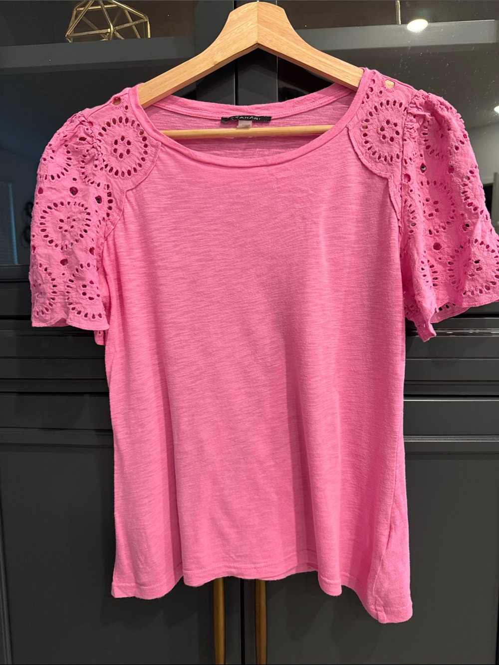 T Tahari Pink Eyelet Puff Sleeve Top